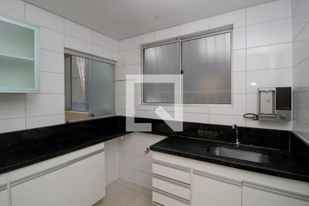 Cozinha de apartamento à venda com 2 quartos, 69m² em Santo Antônio, Belo Horizonte
