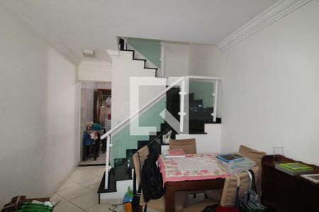 Sala de casa de condomínio à venda com 2 quartos, 80m² em Vila Pierina, São Paulo