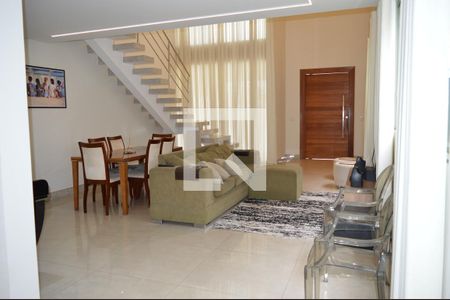 Sala de casa de condomínio à venda com 4 quartos, 320m² em Buganvile I, Contagem