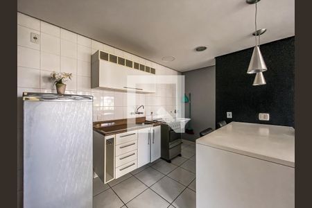 Cozinha e Área de Serviço de kitnet/studio para alugar com 1 quarto, 42m² em Três Figueiras, Porto Alegre