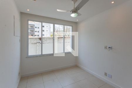 Quarto 1 de apartamento para alugar com 2 quartos, 82m² em Grajau, Rio de Janeiro