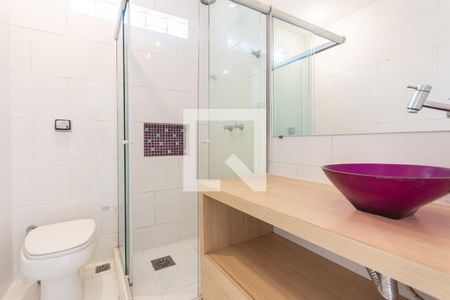 Banheiro de apartamento para alugar com 2 quartos, 82m² em Grajau, Rio de Janeiro