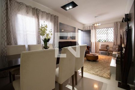 Sala de casa à venda com 3 quartos, 177m² em Vila Monumento, São Paulo