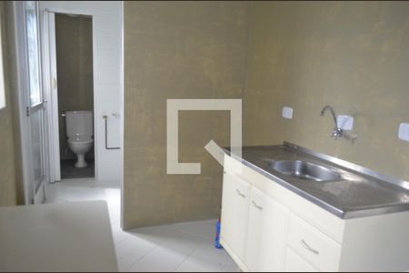 Cozinha de apartamento para alugar com 2 quartos, 58m² em Jardim Jussara, São Paulo