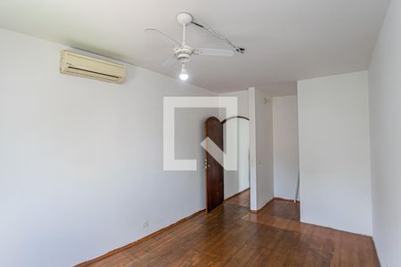 Quarto 1 de casa à venda com 3 quartos, 130m² em Vila Mangalot, São Paulo