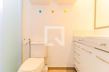 Banheiro de apartamento para alugar com 1 quarto, 35m² em Santo Amaro, São Paulo