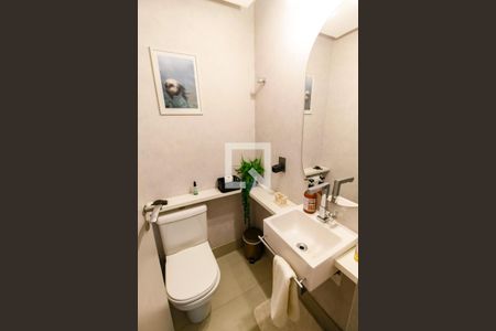 Lavabo de apartamento para alugar com 3 quartos, 200m² em Vila Suzana, São Paulo