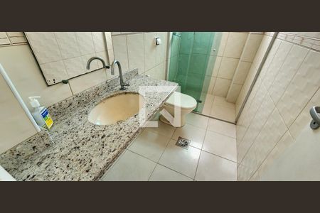 Banheiro de apartamento para alugar com 1 quarto, 60m² em Boqueirão, Santos