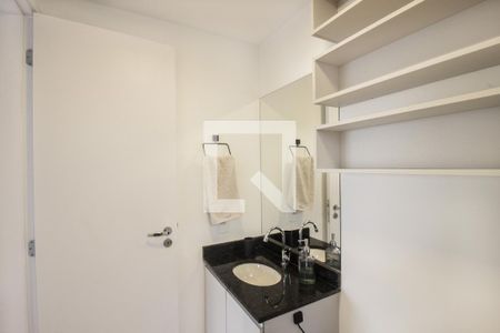 Banheiro de kitnet/studio para alugar com 1 quarto, 23m² em Perdizes, São Paulo