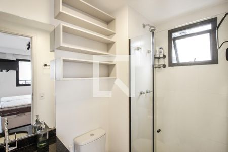 Banheiro de kitnet/studio para alugar com 1 quarto, 23m² em Perdizes, São Paulo