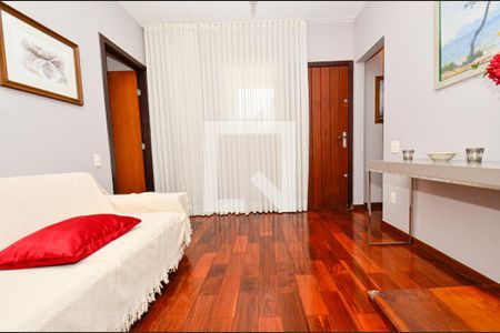 Sala de casa à venda com 4 quartos, 150m² em Concórdia, Belo Horizonte