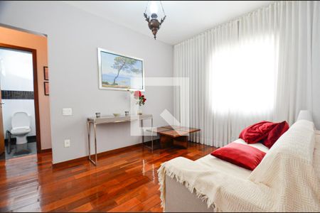 Sala de casa à venda com 4 quartos, 150m² em Concórdia, Belo Horizonte