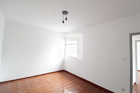 Quarto 1 de casa para alugar com 2 quartos, 56m² em Brasil, Uberlândia