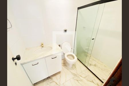 Banheiro de apartamento para alugar com 1 quarto, 50m² em Amaralina, Salvador