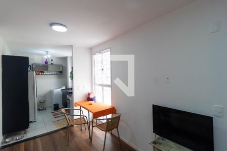 Salas de apartamento para alugar com 2 quartos, 45m² em Jardim Esmeraldina, Campinas