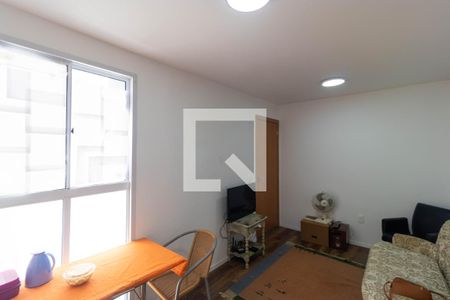 Salas de apartamento para alugar com 2 quartos, 45m² em Jardim Esmeraldina, Campinas