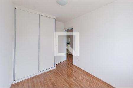 Quarto 1 de apartamento para alugar com 2 quartos, 53m² em Buritis, Belo Horizonte