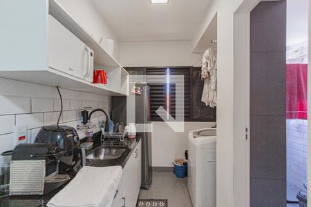 Cozinha e área de serviço de kitnet/studio para alugar com 1 quarto, 19m² em Jardim das Belezas, Carapicuíba