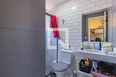 Banheiro de kitnet/studio para alugar com 1 quarto, 19m² em Jardim das Belezas, Carapicuíba