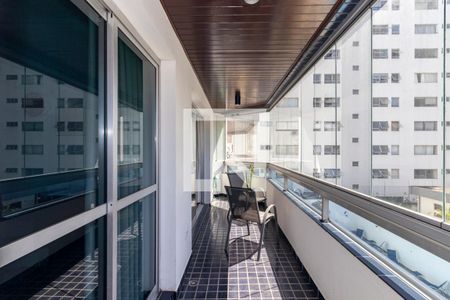 Varanda de apartamento à venda com 4 quartos, 150m² em Vila Olímpia, São Paulo