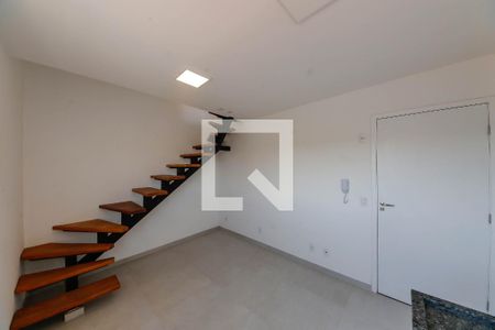 Sala/Cozinha de apartamento para alugar com 1 quarto, 51m² em São Lucas, São Paulo