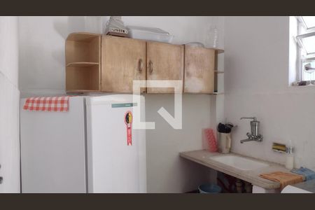 Cozinha de apartamento para alugar com 1 quarto, 50m² em Guilhermina, Praia Grande