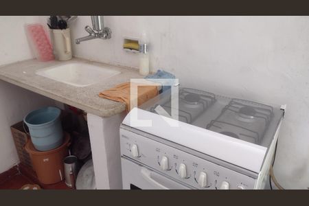 Cozinha de apartamento para alugar com 1 quarto, 50m² em Guilhermina, Praia Grande