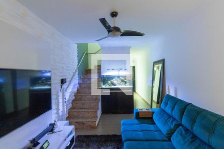 Casa à venda com 290m², 3 quartos e 2 vagasSala