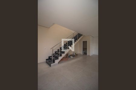 Escada de casa à venda com 3 quartos, 146m² em Hípica, Porto Alegre