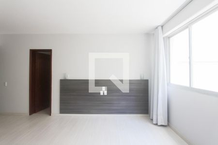 Sala/Quarto de kitnet/studio à venda com 1 quarto, 35m² em Rio Branco, Porto Alegre