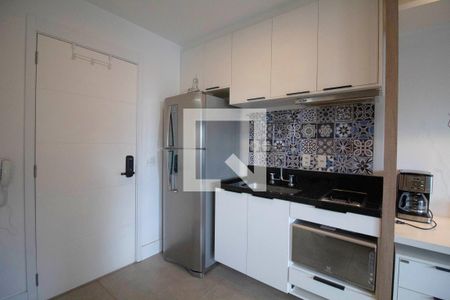 Cozinha de kitnet/studio para alugar com 1 quarto, 31m² em Sumarezinho, São Paulo