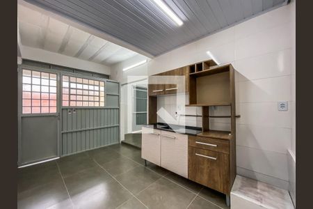 Cozinha de apartamento para alugar com 1 quarto, 32m² em Jardim Carvalho, Porto Alegre