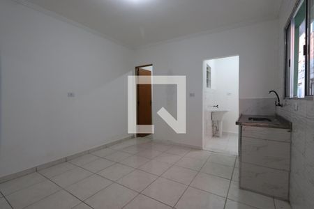 Sala/Cozinha de casa para alugar com 1 quarto, 45m² em Jardim Sonia Maria, São Paulo