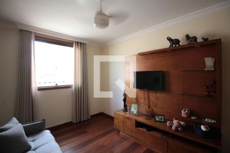 Sala de TV de casa de condomínio à venda com 3 quartos, 120m² em Vila Copacabana, Belo Horizonte