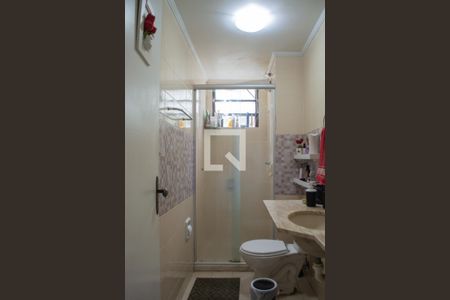 Banheiro social  de apartamento à venda com 1 quarto, 50m² em Nonoai, Porto Alegre