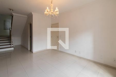 Casa à venda com 140m², 3 quartos e 2 vagasSala