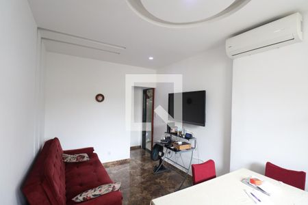 Sala de casa para alugar com 3 quartos, 200m² em Brasilândia, São Gonçalo
