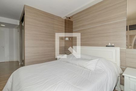 Quarto Suíte de apartamento à venda com 3 quartos, 165m² em Jardim do Salso, Porto Alegre