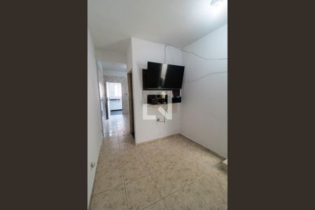 Sala/Quarto de casa para alugar com 1 quarto, 30m² em Vila Brasilina, São Paulo