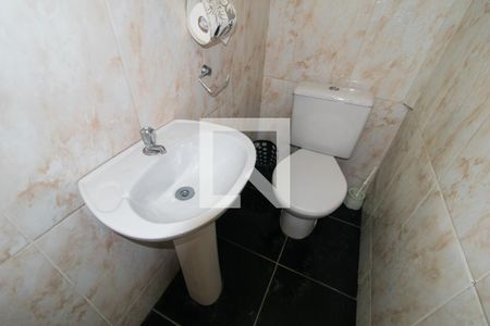 Banheiro de casa para alugar com 1 quarto, 30m² em Vila Brasilina, São Paulo