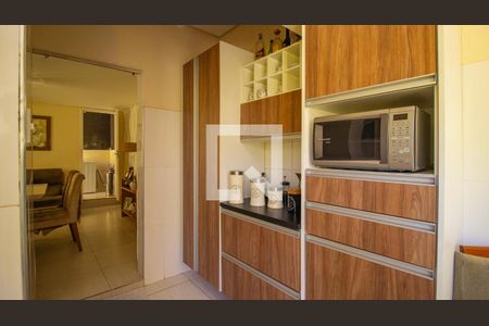 Casa à venda com 108m², 2 quartos e 1 vaga Casa à venda com 108m², 2 quartos e 1 vagaCozinha - Armários