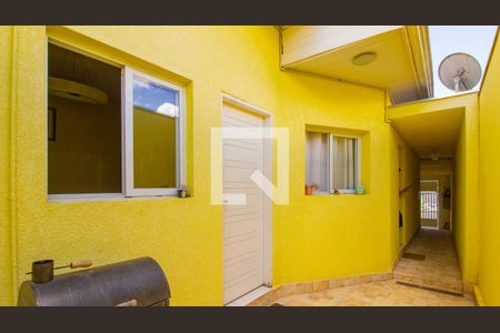 Casa à venda com 108m², 2 quartos e 1 vaga Casa à venda com 108m², 2 quartos e 1 vagaCorredor