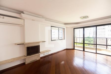 Sala de apartamento para alugar com 4 quartos, 210m² em Vila Nova Conceição, São Paulo