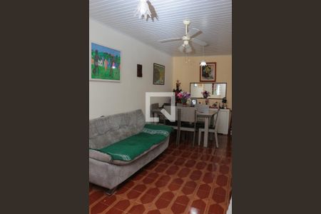 Casa à venda com 150m², 3 quartos e 2 vagasSala