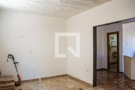 Sala de casa à venda com 5 quartos, 417m² em Vila Nova, Porto Alegre