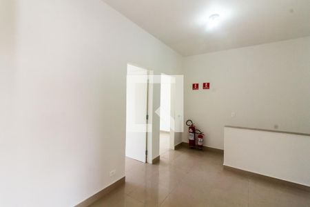 Sala de casa para alugar com 4 quartos, 93m² em Vila Polopoli, São Paulo