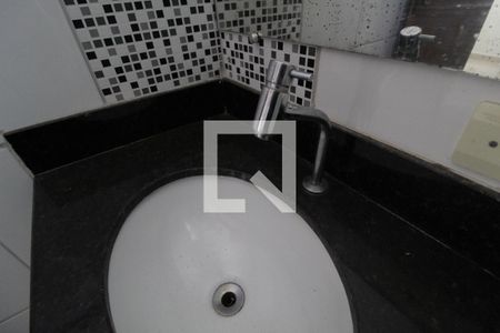 Banheiro da Suíte de casa para alugar com 3 quartos, 235m² em Cidade Jardim, Uberlândia