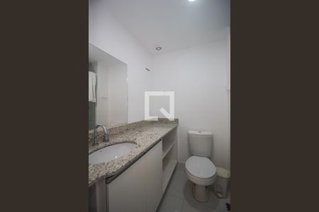 Banheiro de apartamento para alugar com 1 quarto, 25m² em Partenon, Porto Alegre