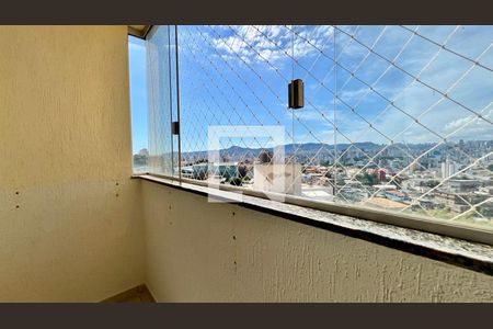 varanda de apartamento à venda com 3 quartos, 68m² em Carlos Prates, Belo Horizonte
