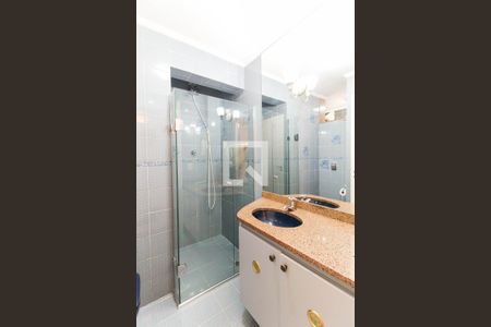 Banheiro de apartamento à venda com 2 quartos, 84m² em Vila Prudente, São Paulo